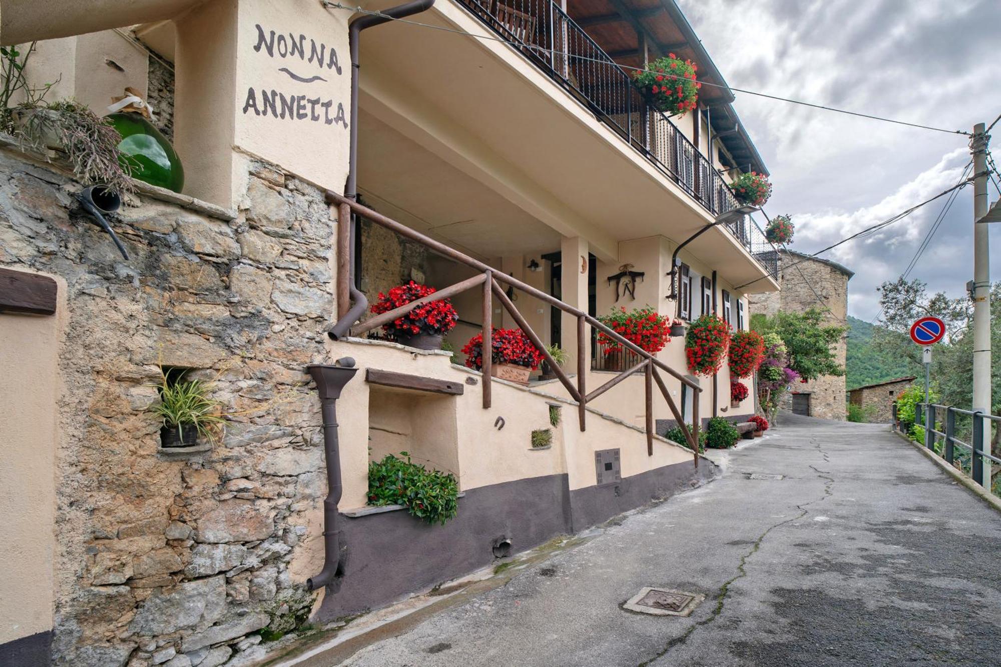 Agriturismo U' Spigu Nonna Annetta Nasino Ngoại thất bức ảnh